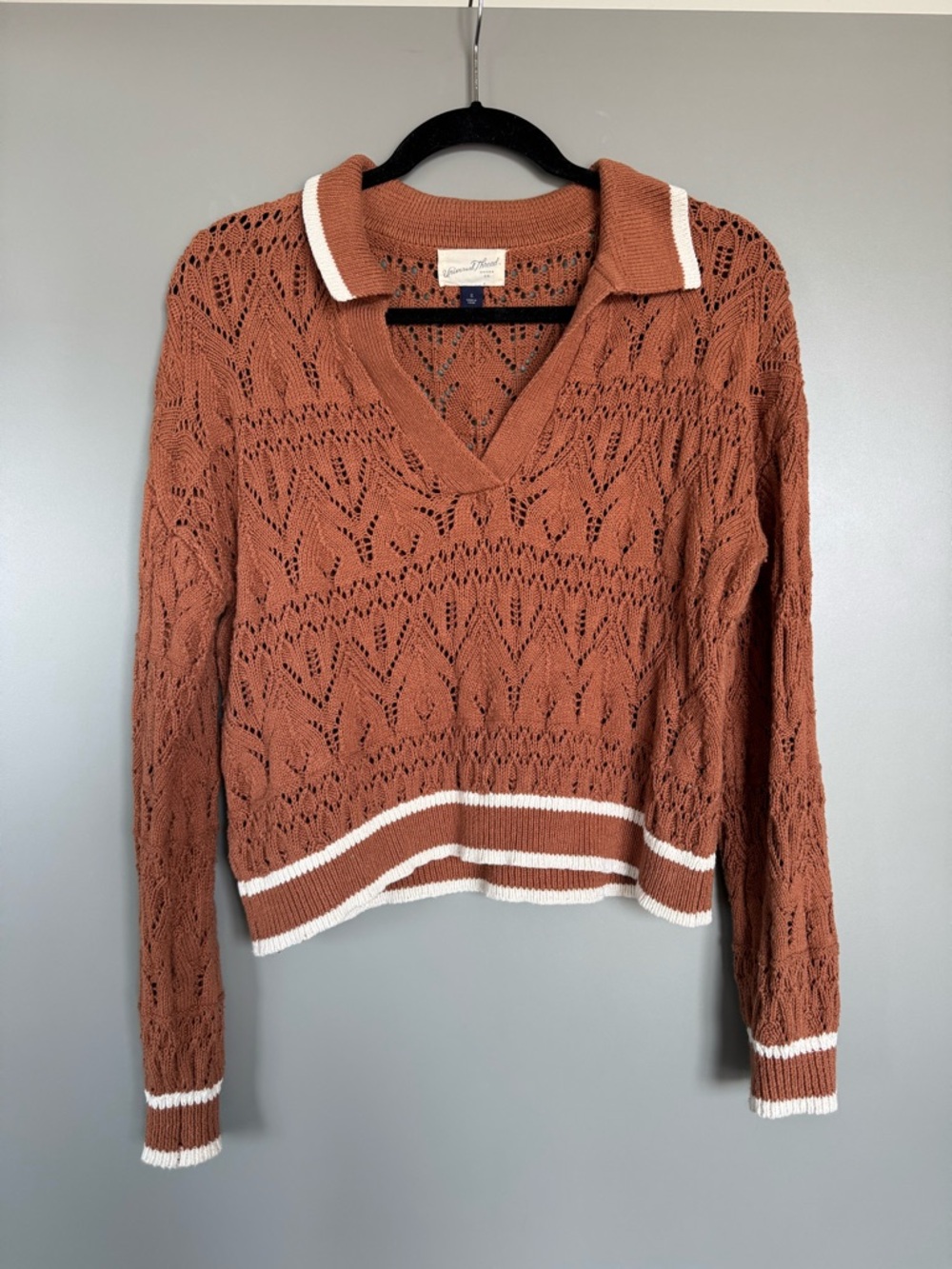 Universal Thread Rust Open-Knit V-Neck Sweater with White Trim